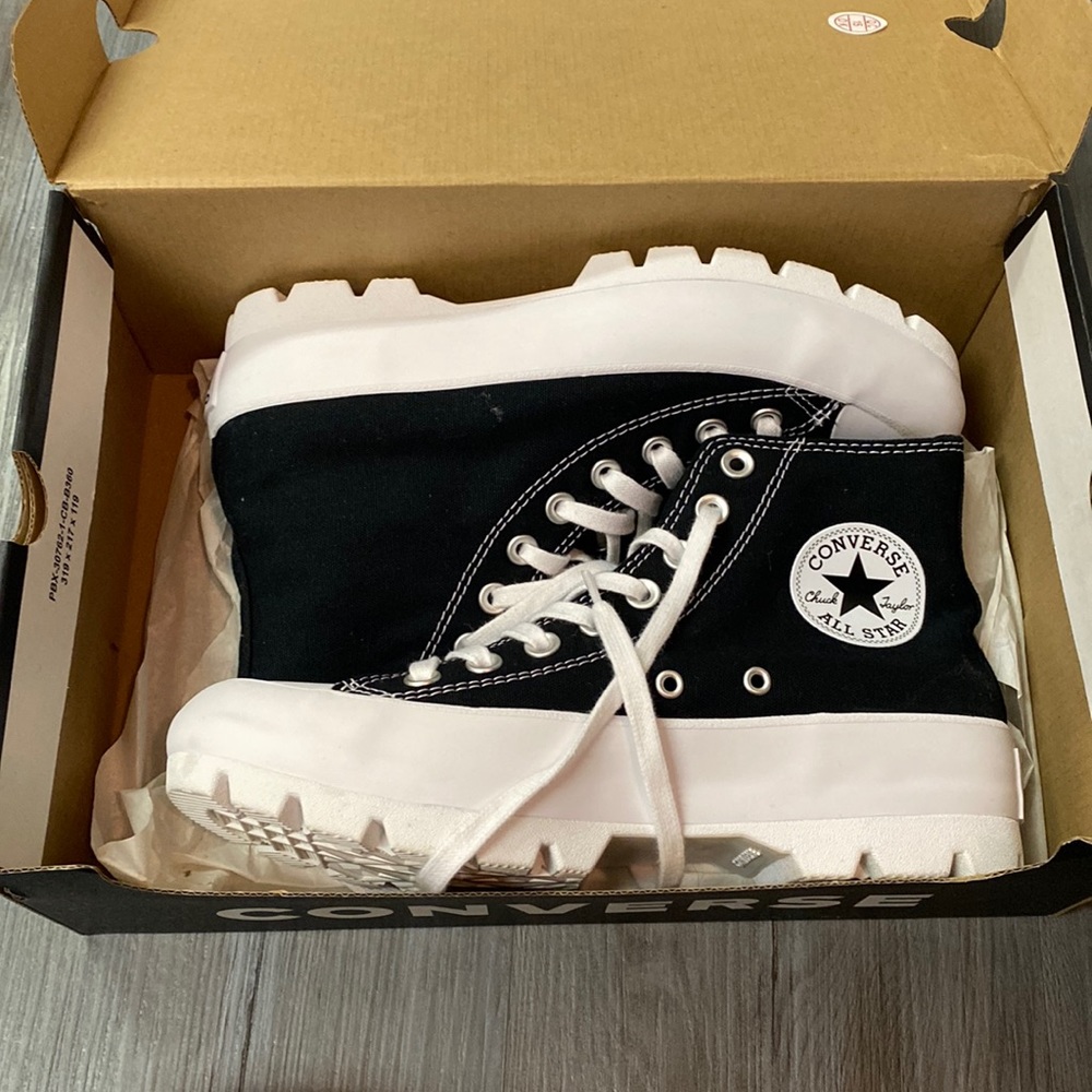 Black Platform Converse.